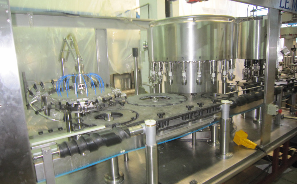 Servis i rekonstrukcija linije za punjenje jakih alkoholnih pića u male bočice