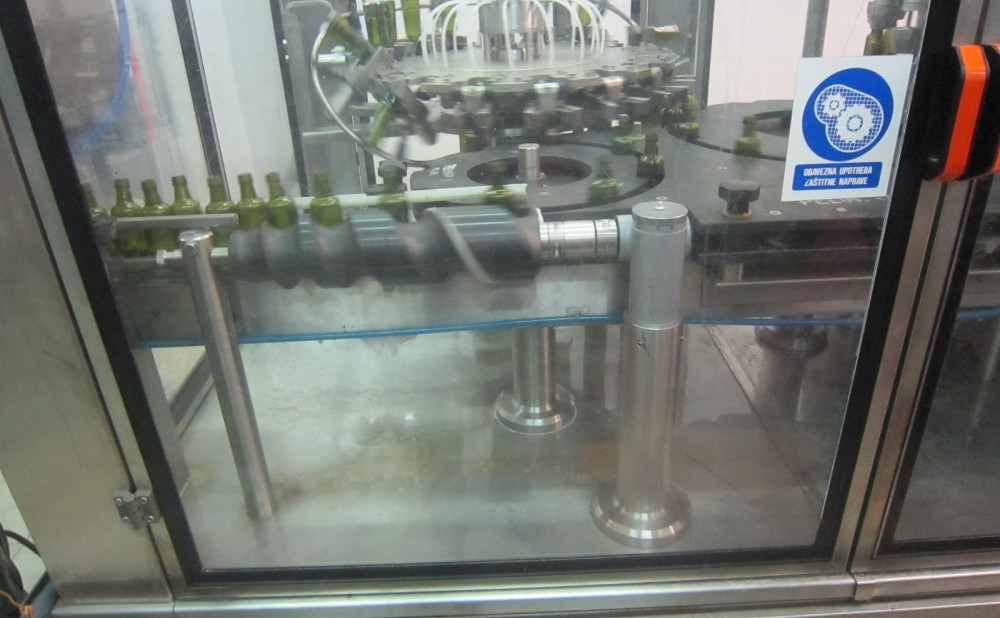 Servis i rekonstrukcija linije za punjenje jakih alkoholnih pića u male bočice
