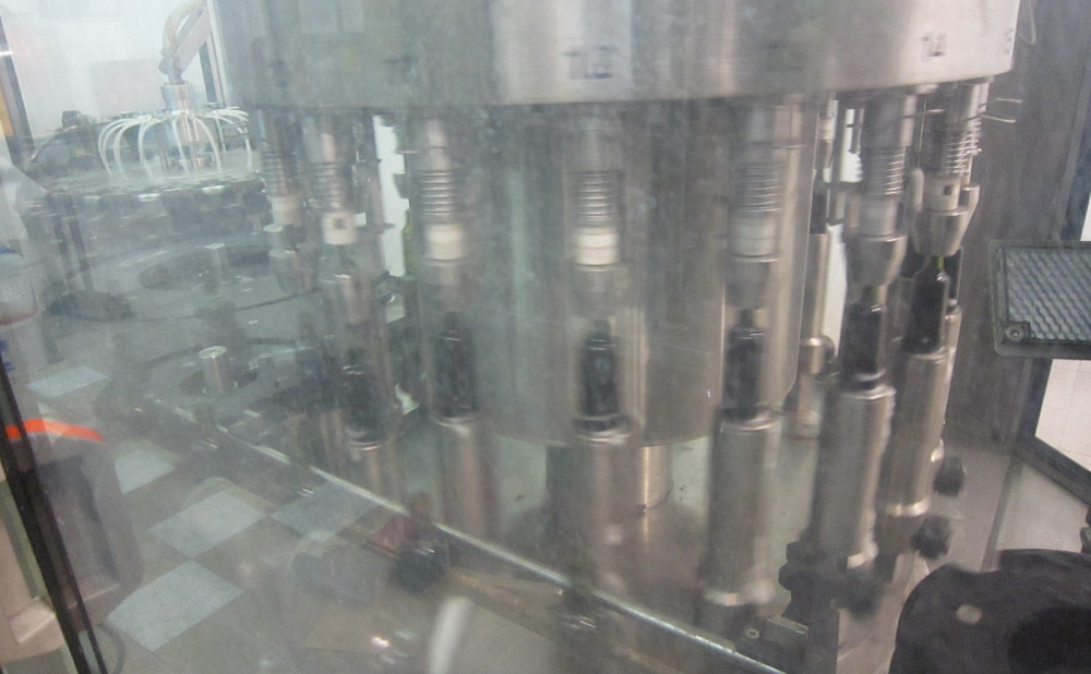 Servis i rekonstrukcija linije za punjenje jakih alkoholnih pića u male bočice