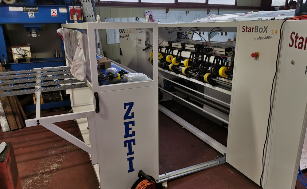 Stroj za proizvodnju kartonskih kutija